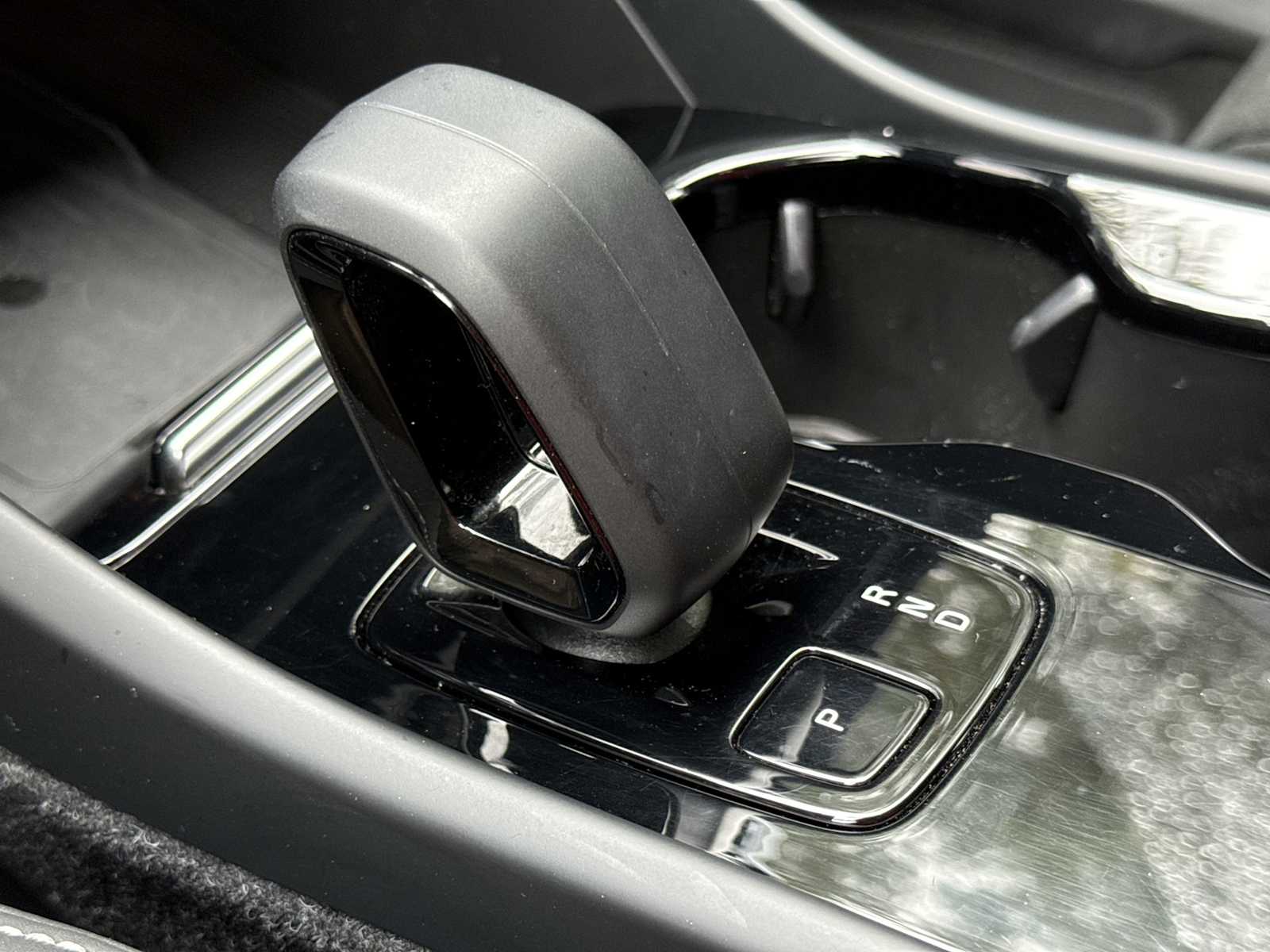 Thumbnail: 2023 Volvo XC40 - 34