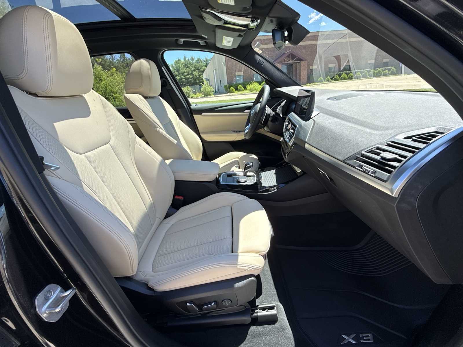 Thumbnail: 2024 BMW X3 - 23