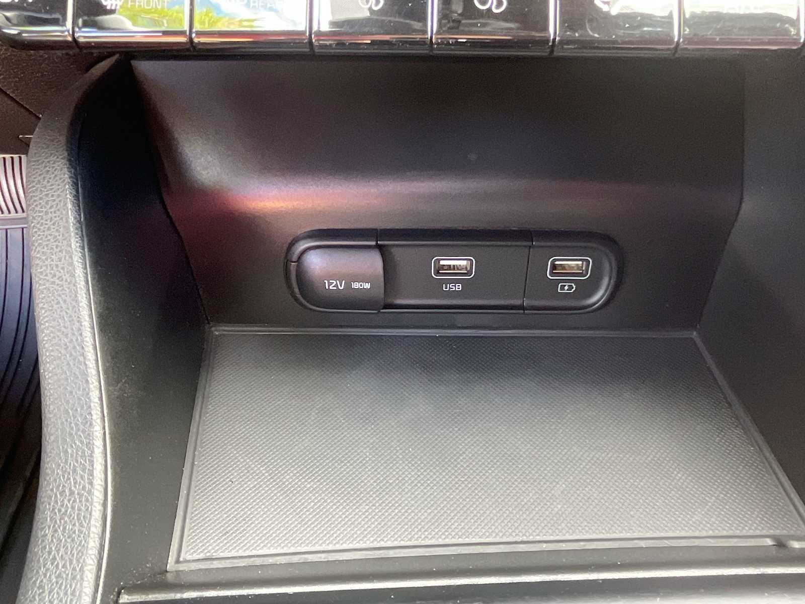 Thumbnail: 2023 Kia K5 - 32