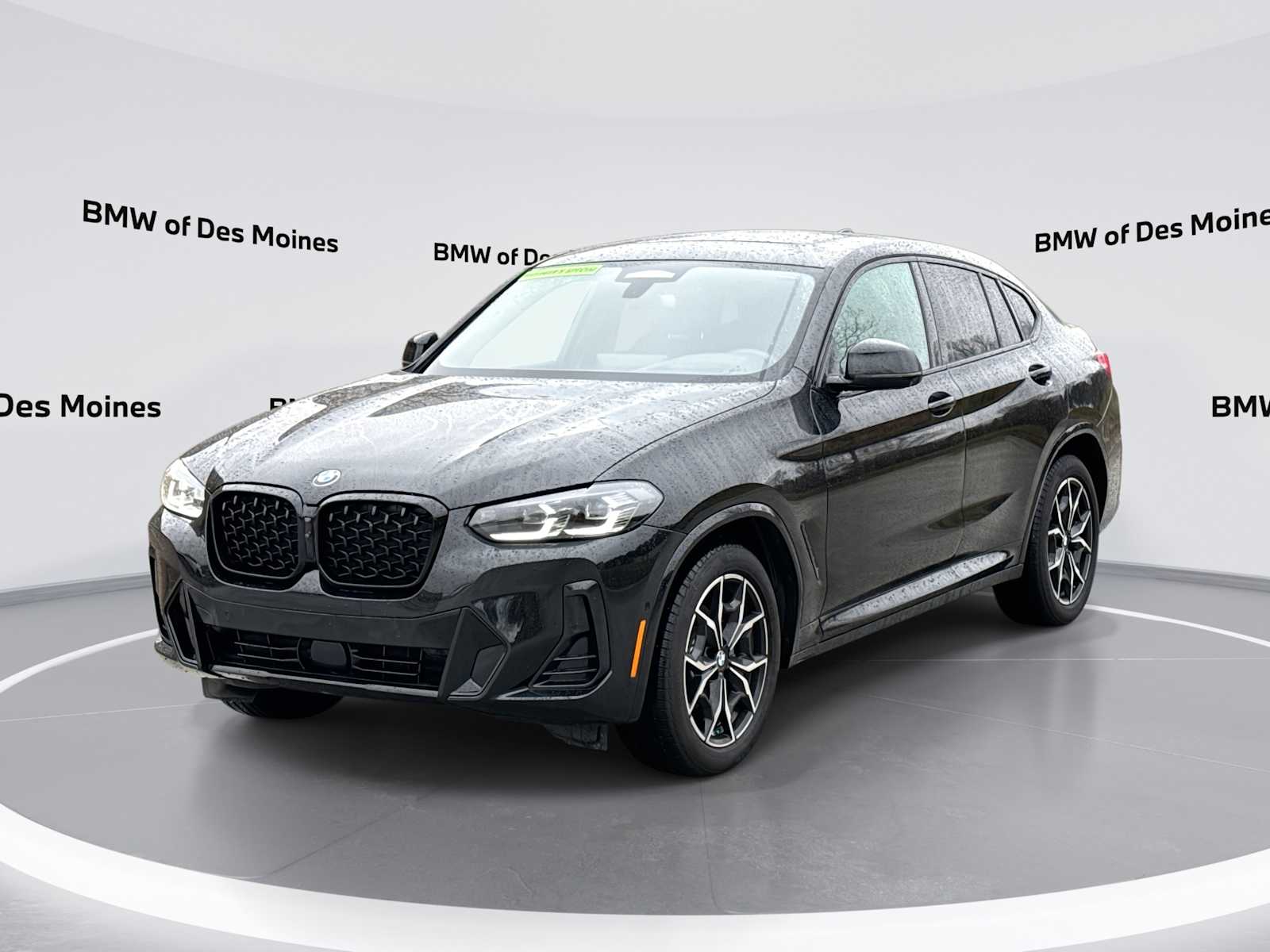 2025 BMW X4 xDrive30i's photo