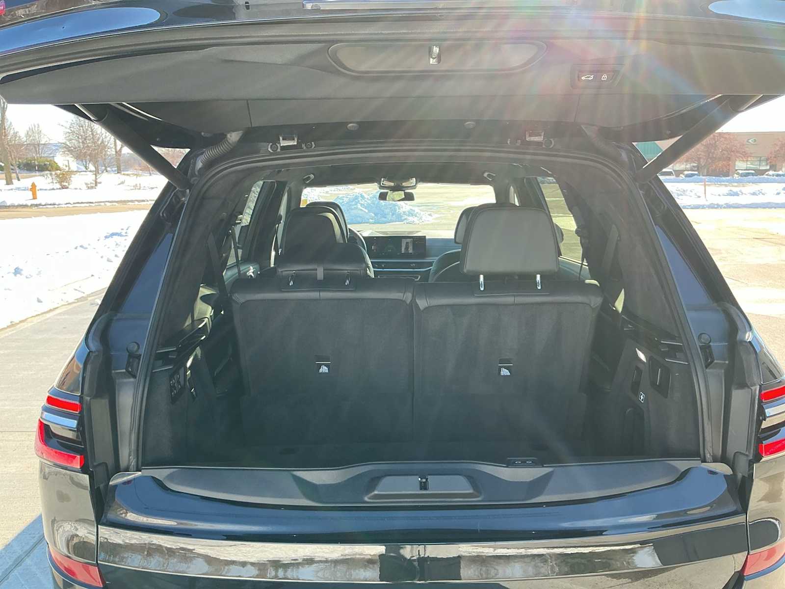 Thumbnail: 2023 BMW X7 - 33