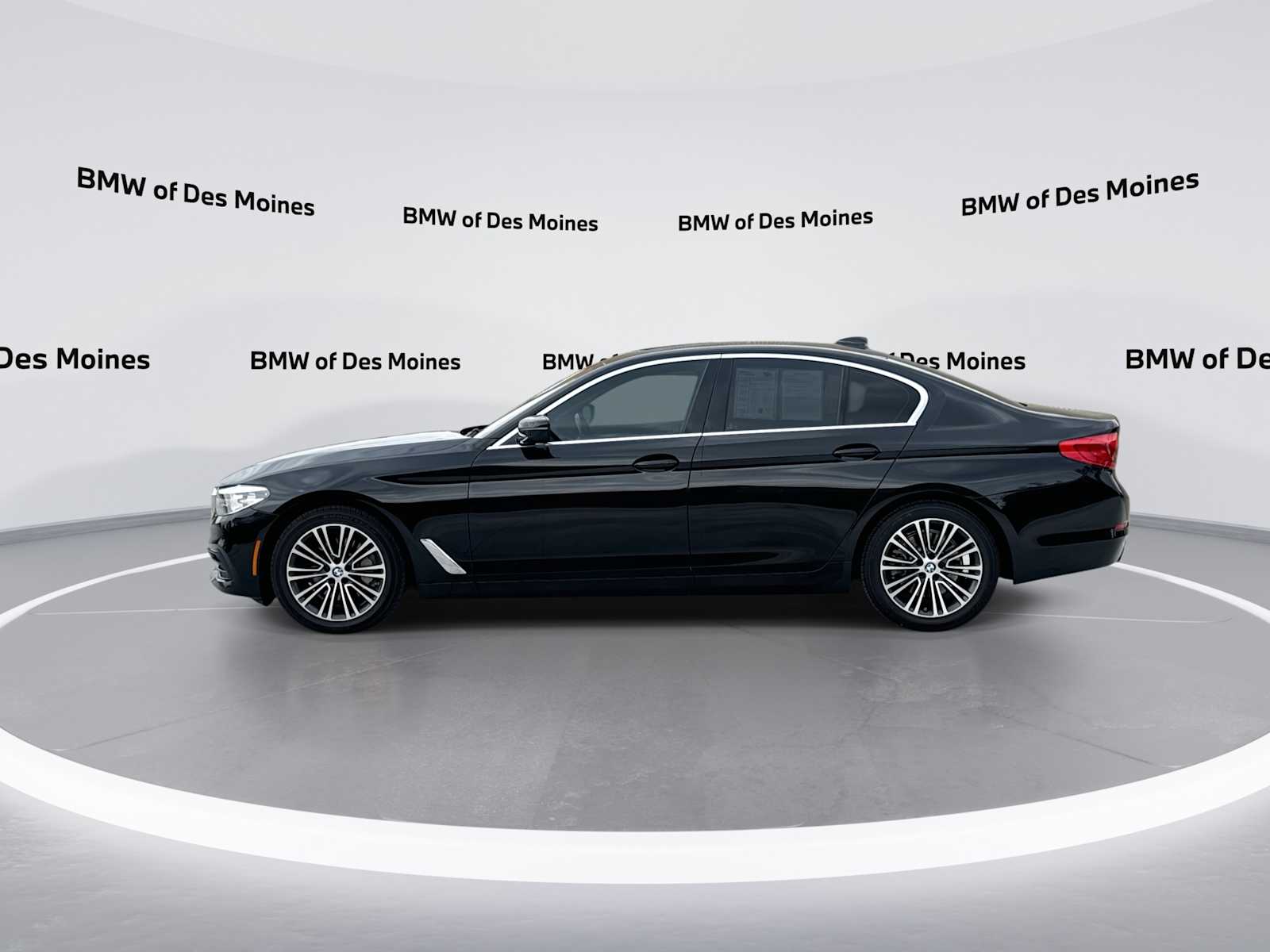 Thumbnail: 2019 BMW 5 Series - 5