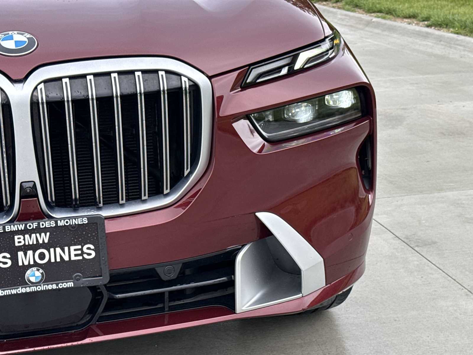 Thumbnail: 2024 BMW X7 - 11