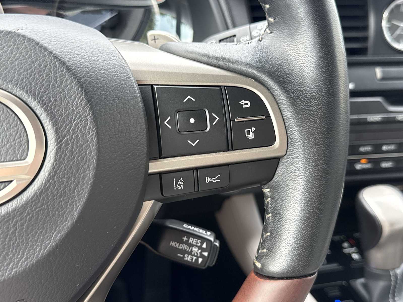 Thumbnail: 2020 Lexus RX - 26