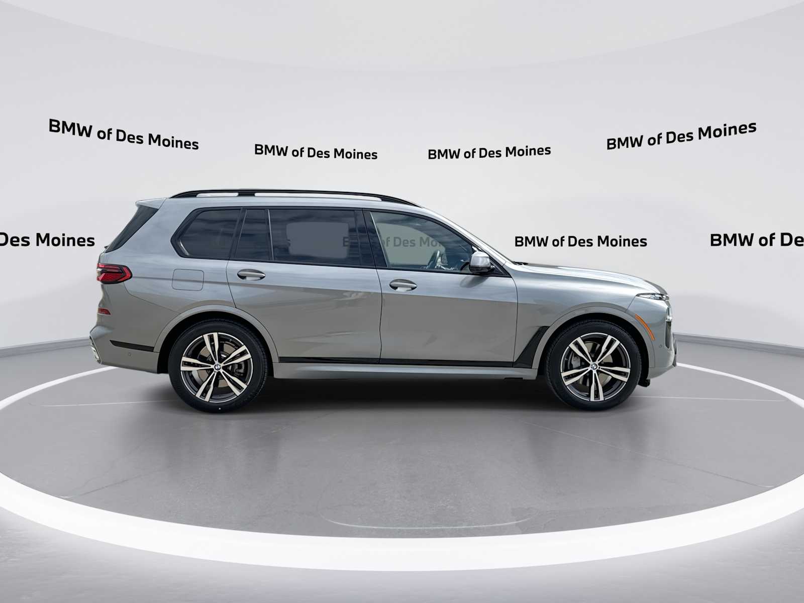Thumbnail: 2024 BMW X7 - 9