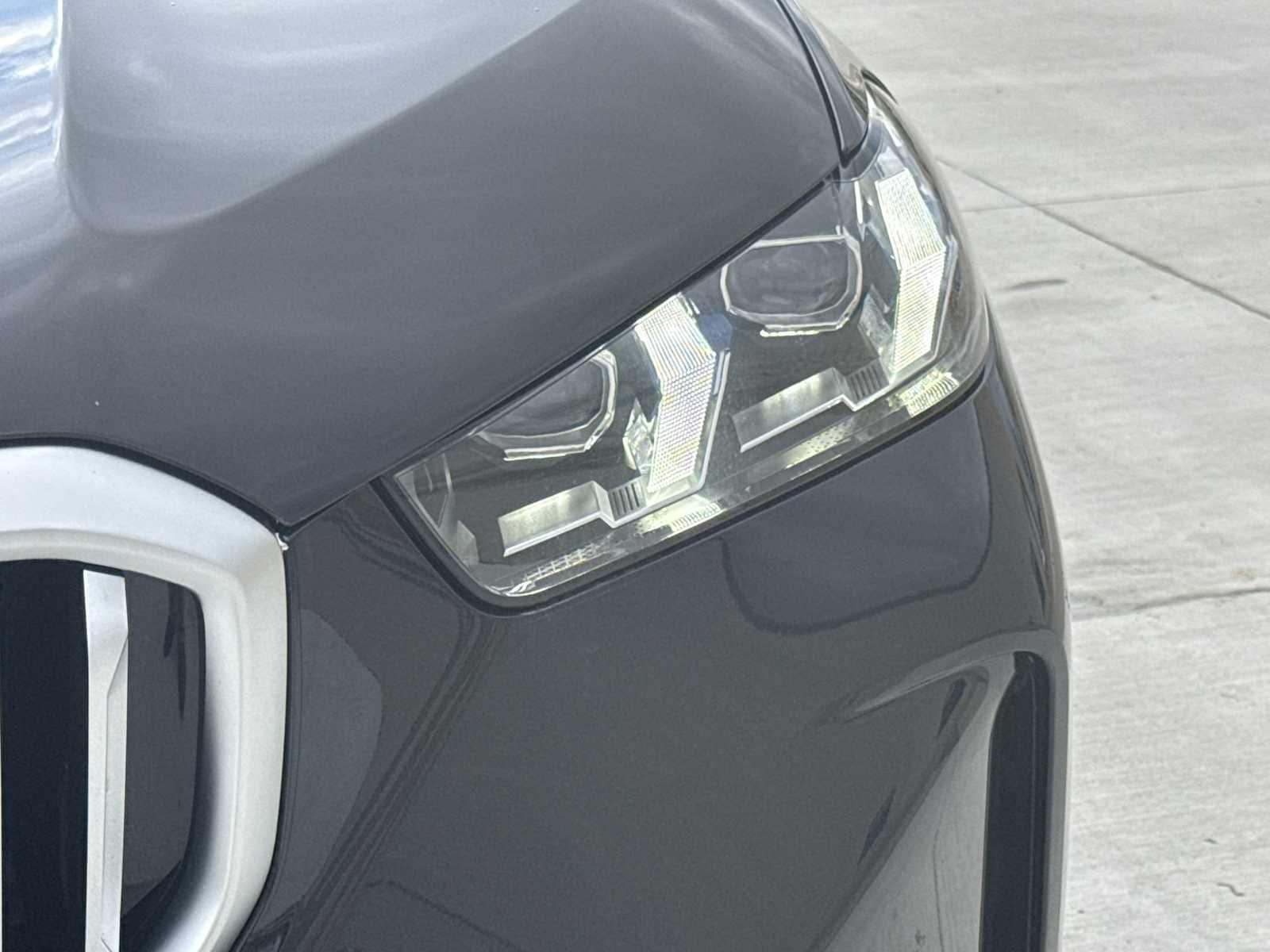 Thumbnail: 2026 BMW X5 - 11