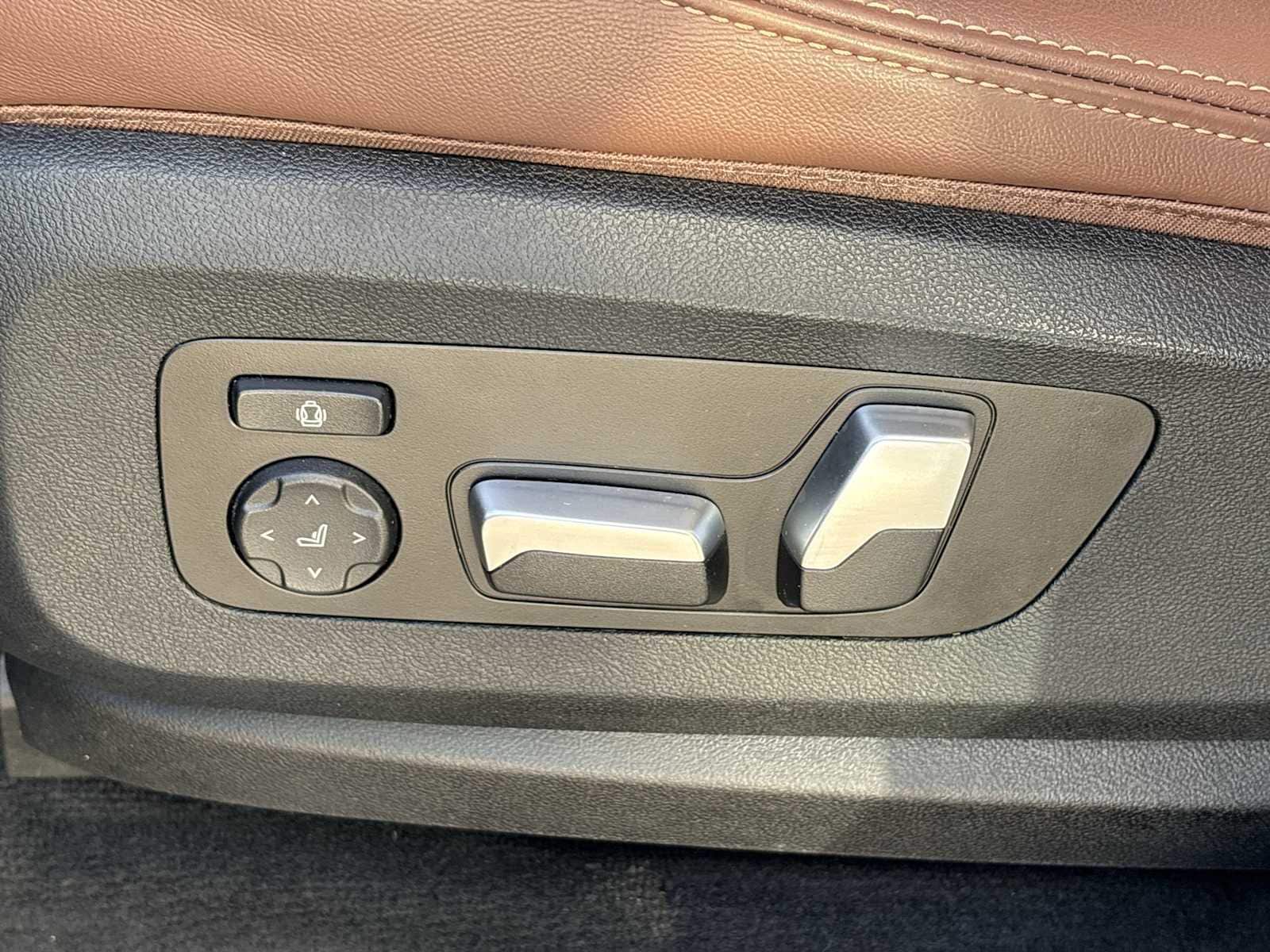 Thumbnail: 2023 BMW X5 - 17