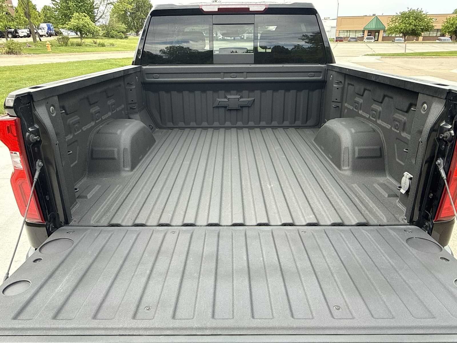 Thumbnail: 2024 Chevrolet Silverado 1500 - 36