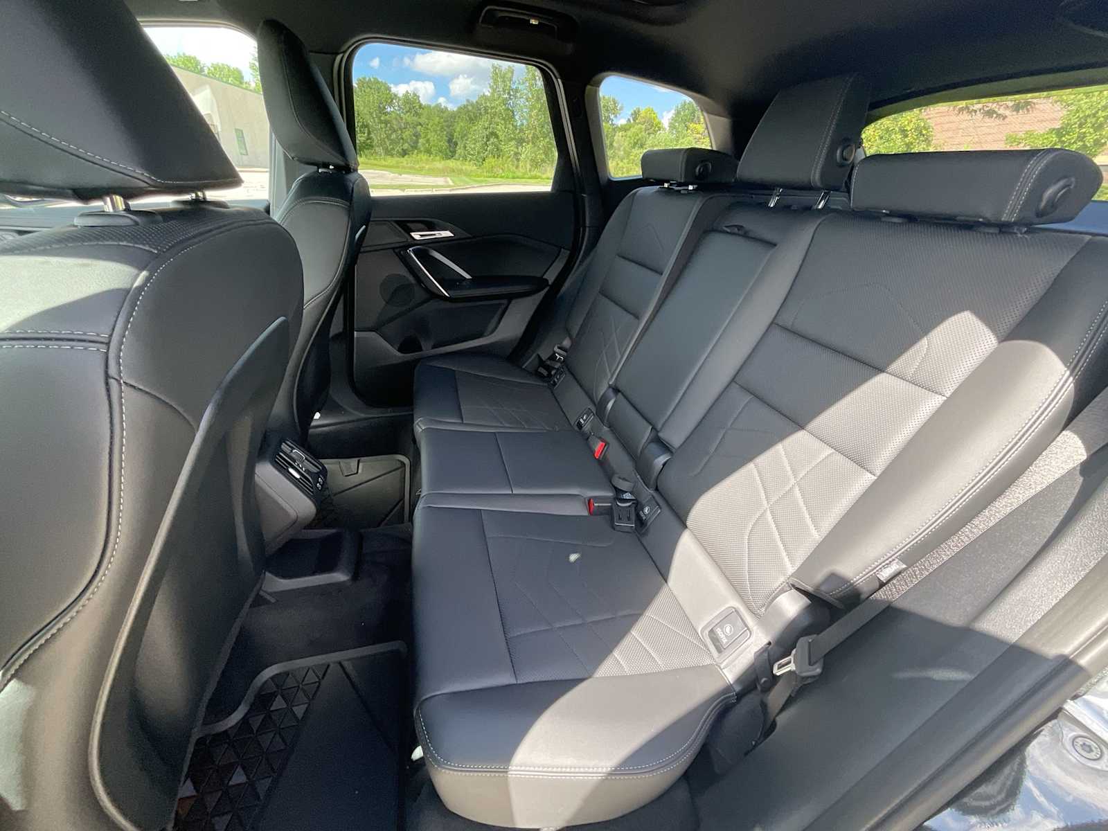 Thumbnail: 2025 BMW X1 - 20