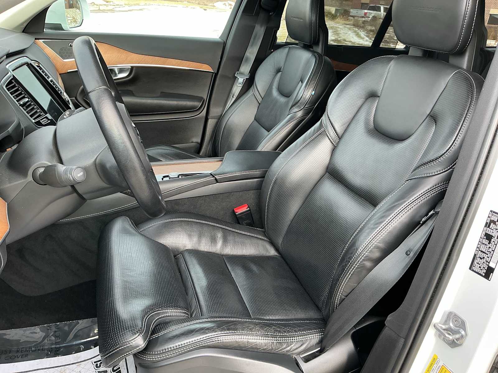 Thumbnail: 2018 Volvo XC90 - 17