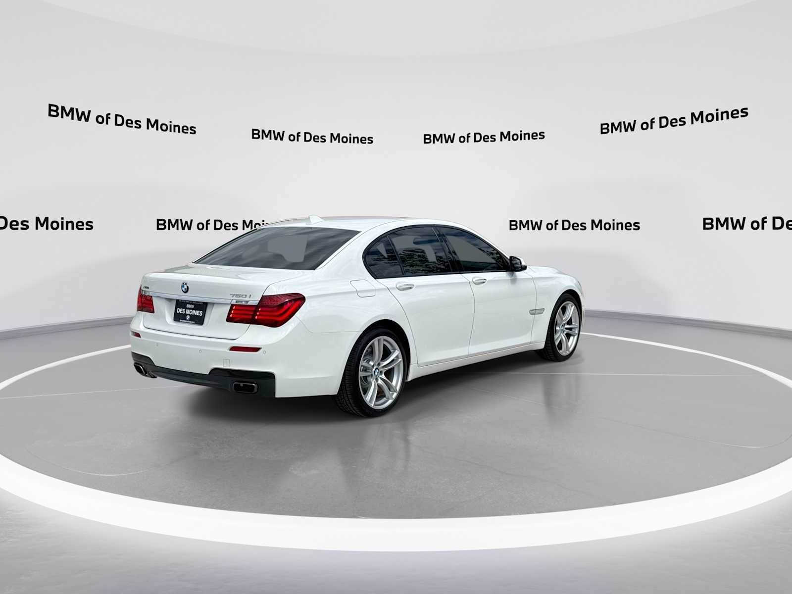 Thumbnail: 2015 BMW 7 Series - 8