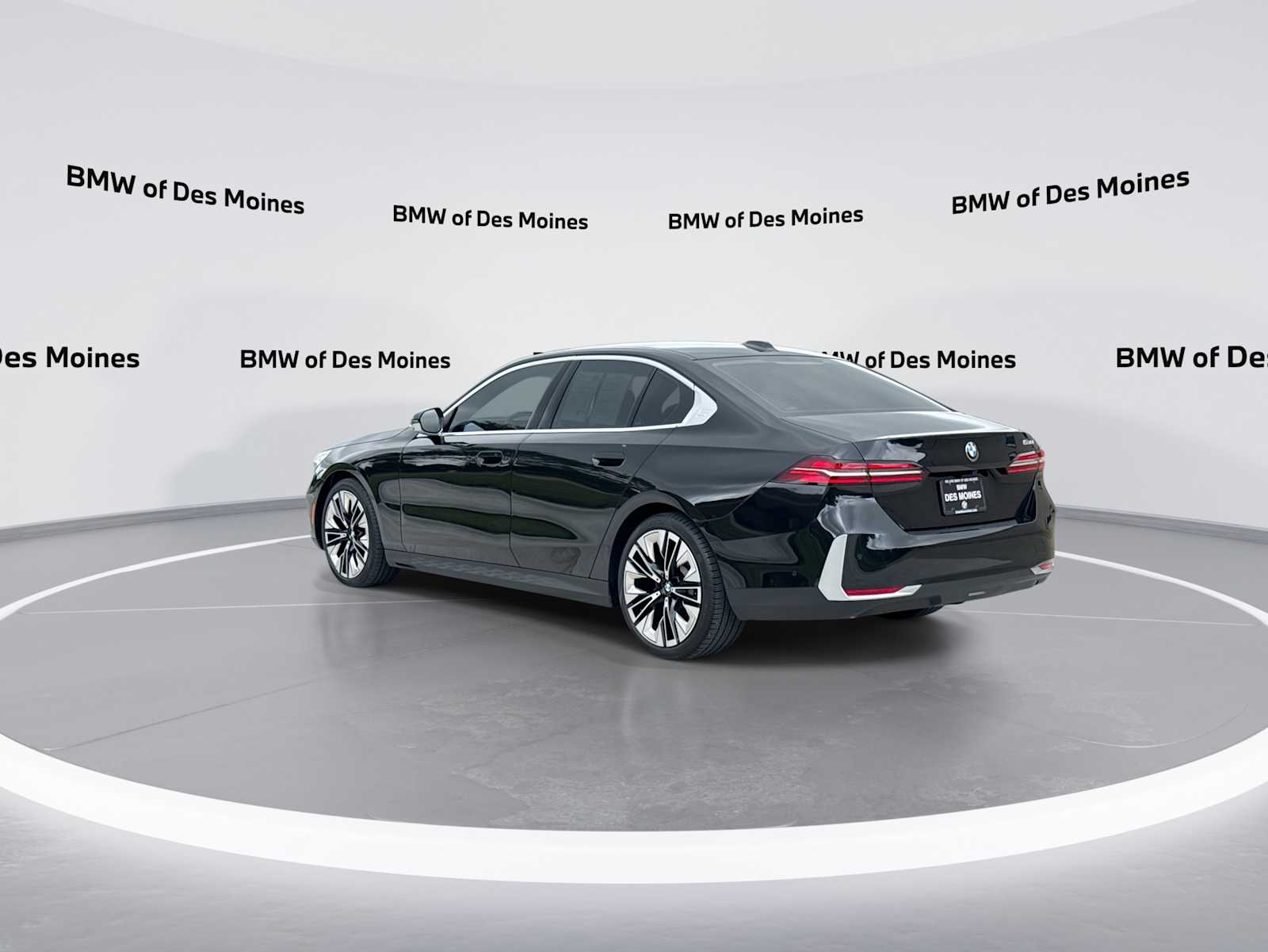 Thumbnail: 2024 BMW 5 Series - 6