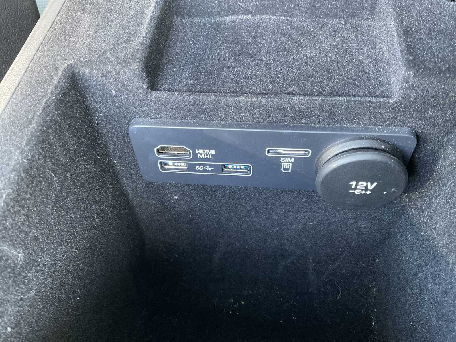 Thumbnail: 2018 Jaguar F-Pace - 31