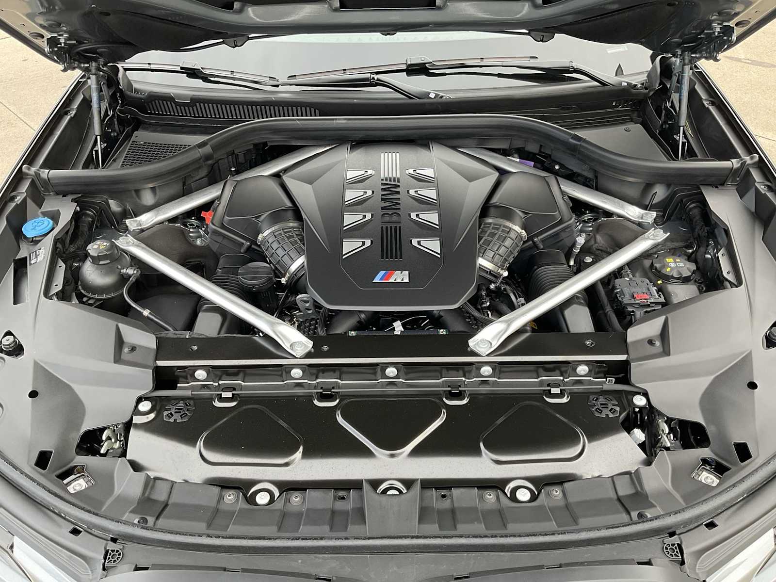 Thumbnail: 2026 BMW X7 - 15