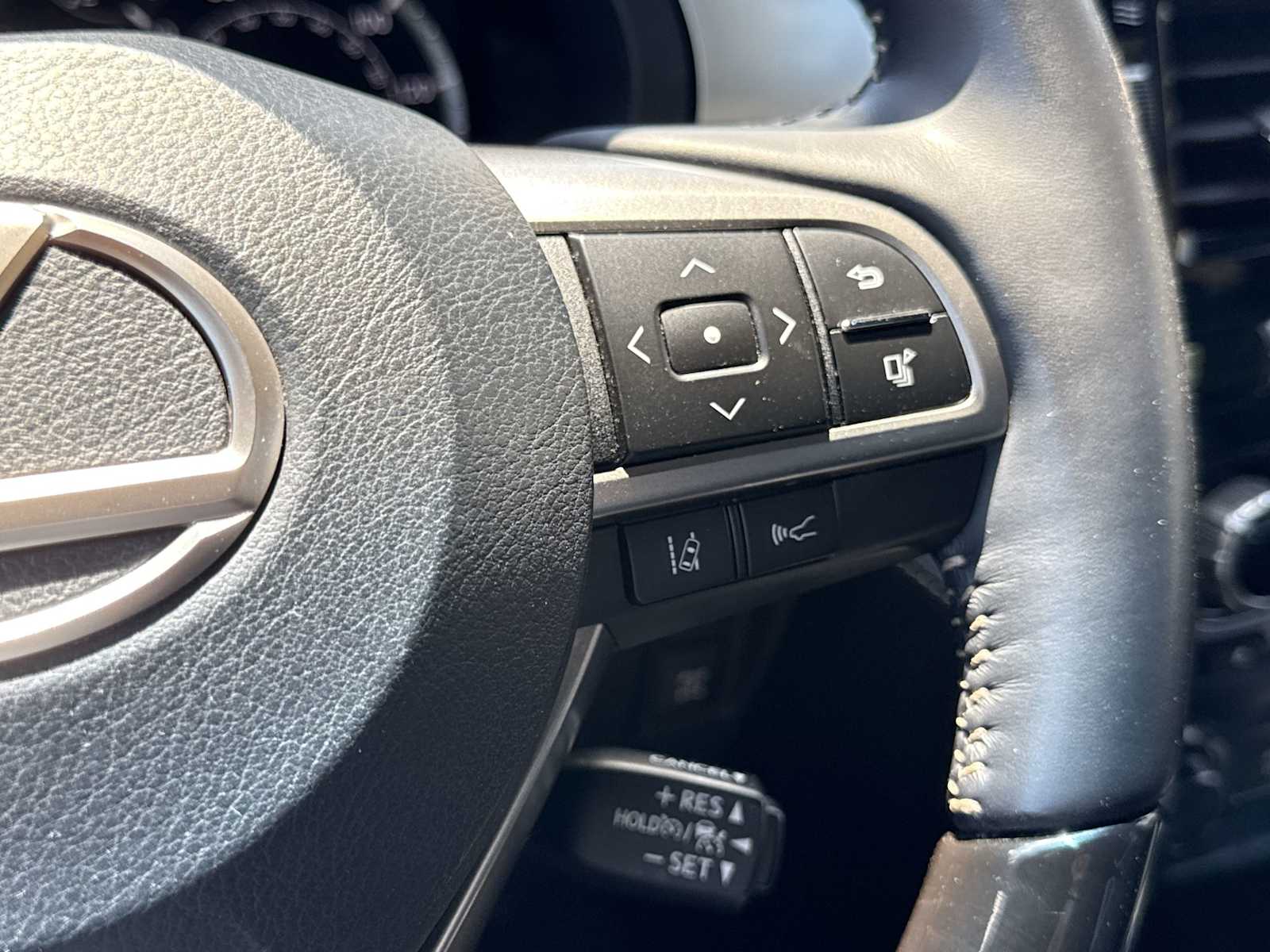 Thumbnail: 2022 Lexus GX - 26