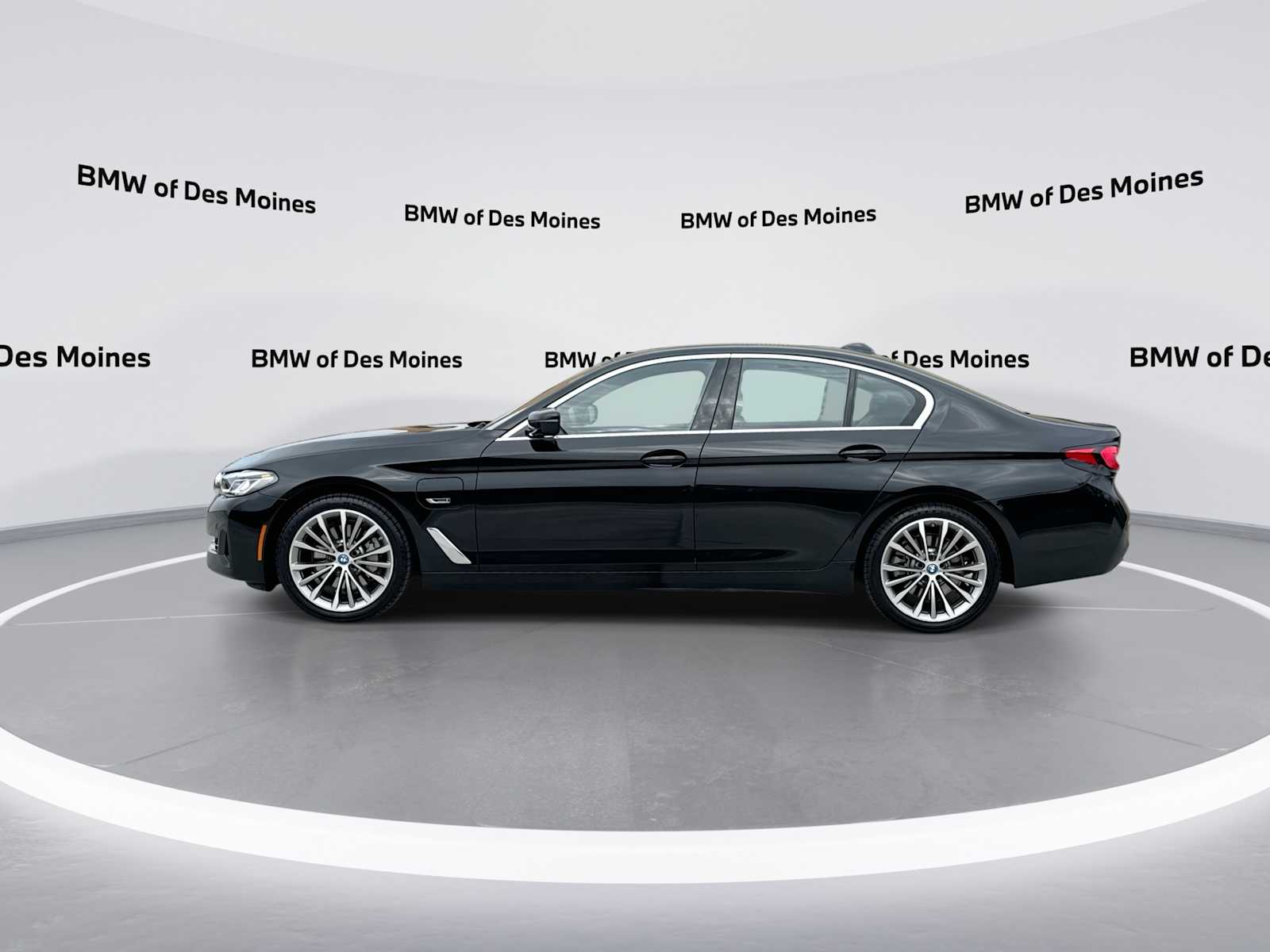 Thumbnail: 2023 BMW 5 Series - 5