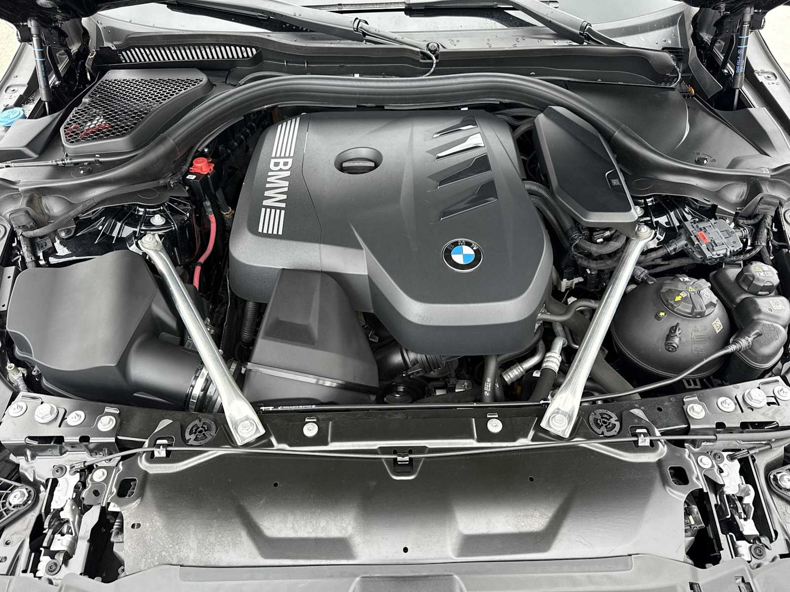 Thumbnail: 2024 BMW 5 Series - 15