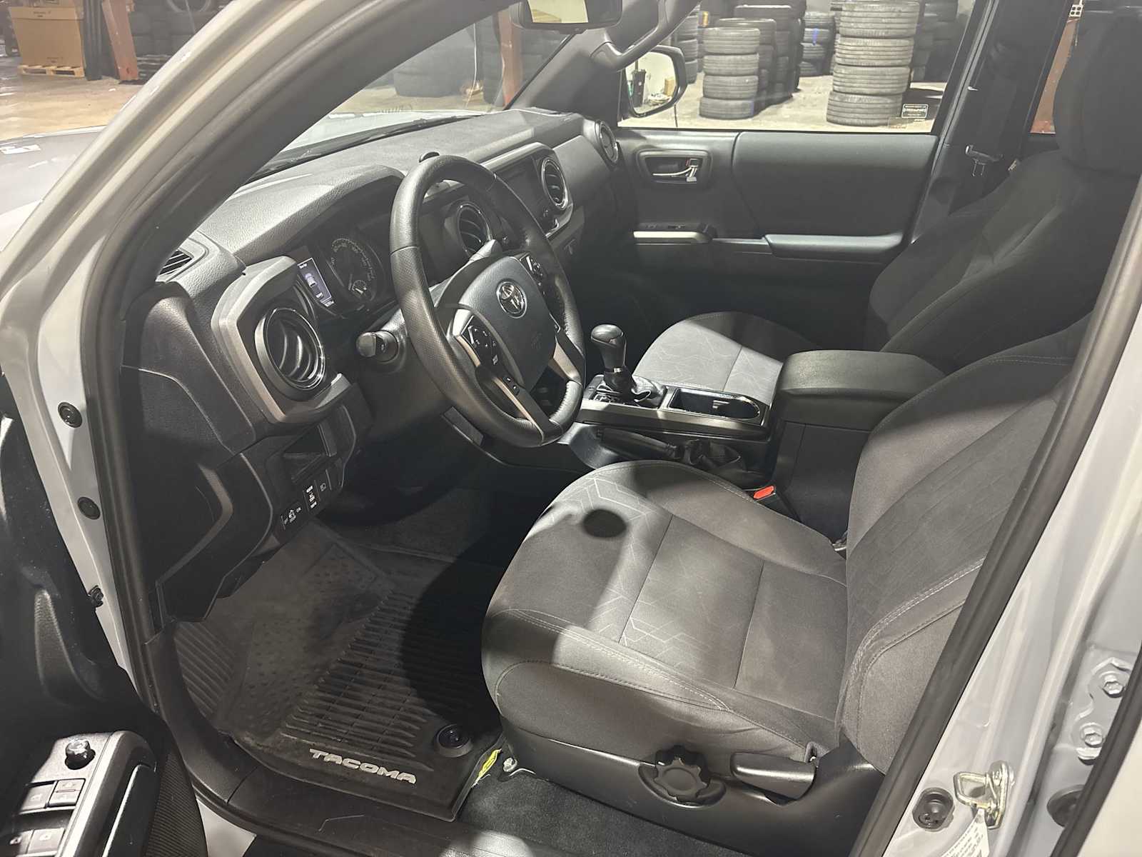 Thumbnail: 2018 Toyota Tacoma - 10