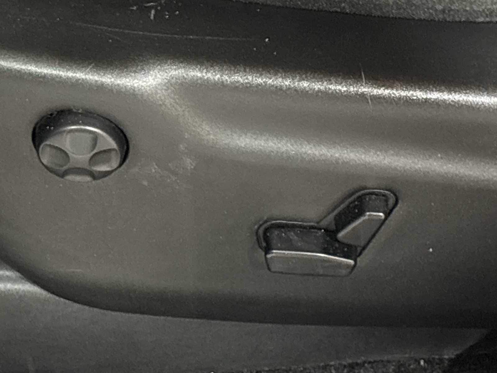 Thumbnail: 2018 Dodge Durango - 18