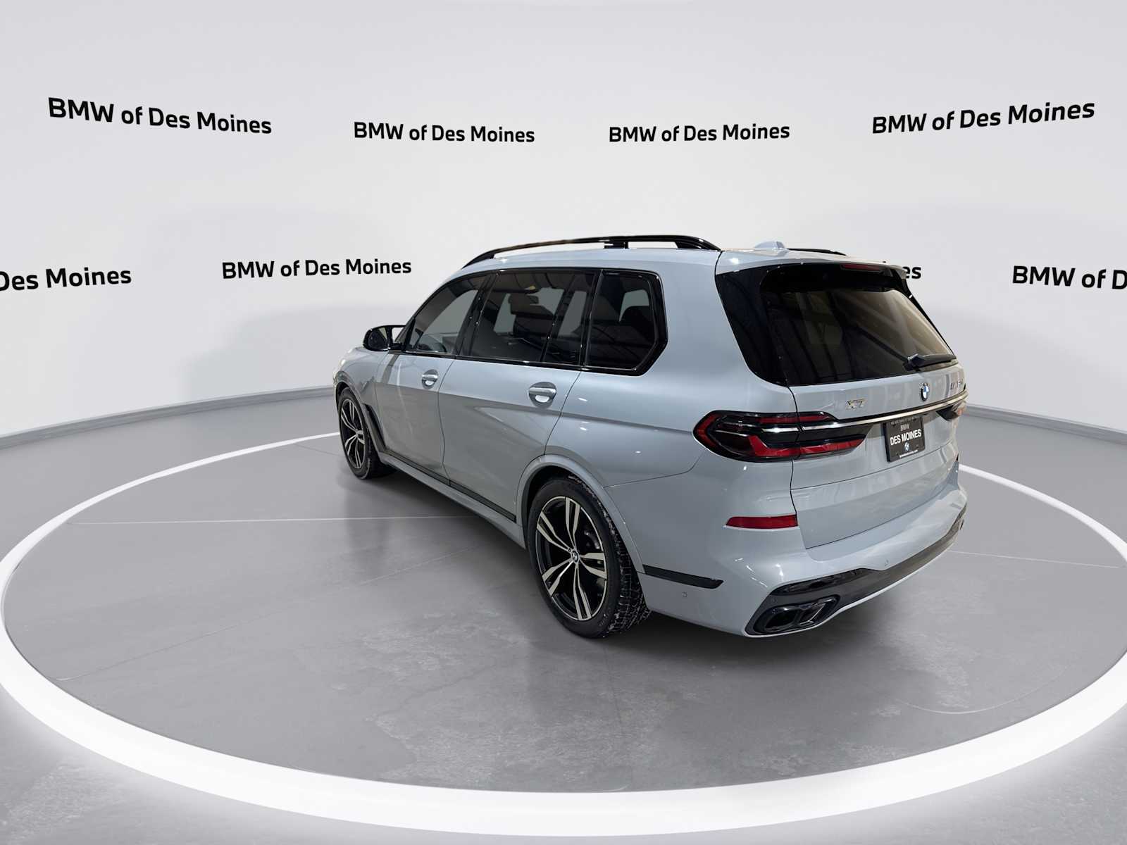 Thumbnail: 2023 BMW X7 - 6