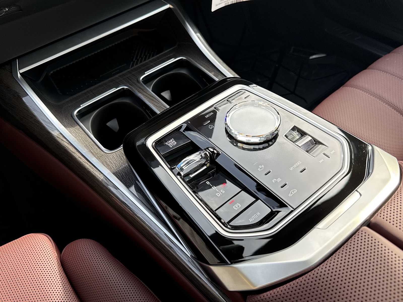 Thumbnail: 2026 BMW 7 Series - 30