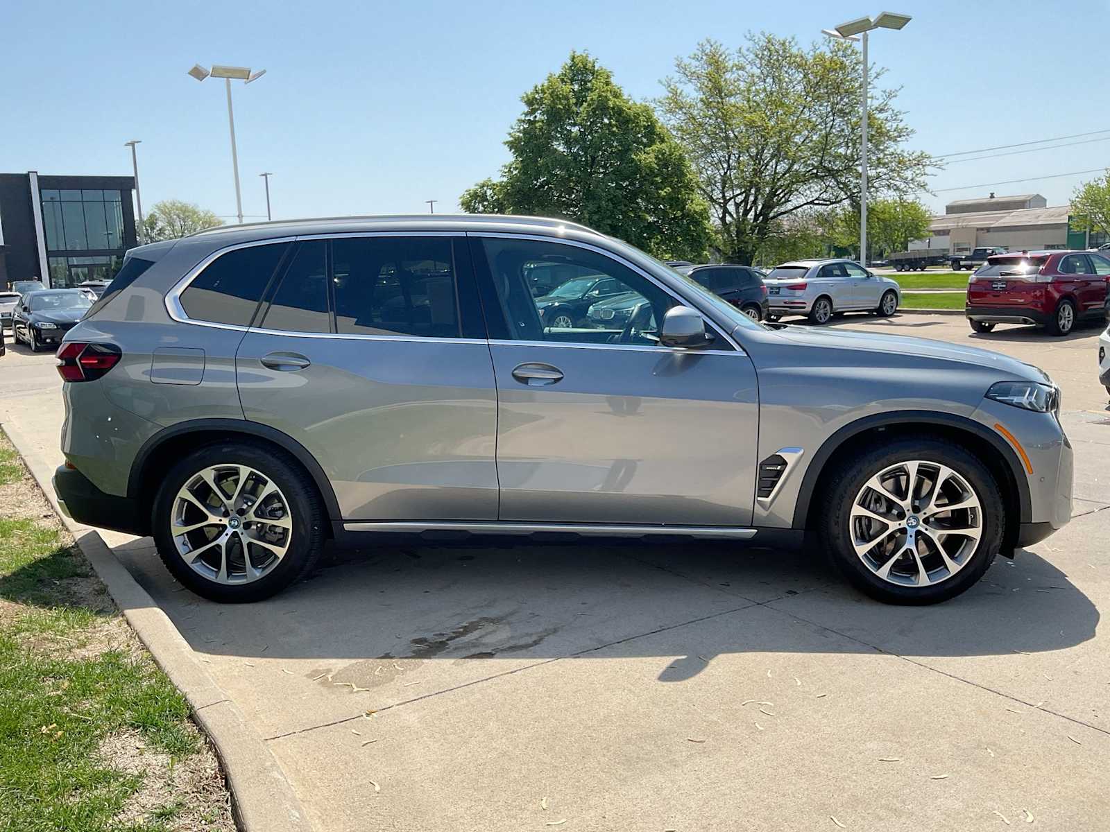 Thumbnail: 2024 BMW X5 - 9