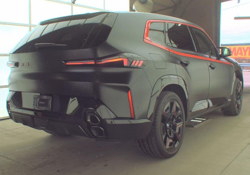 2024 BMW XM Label photo 4