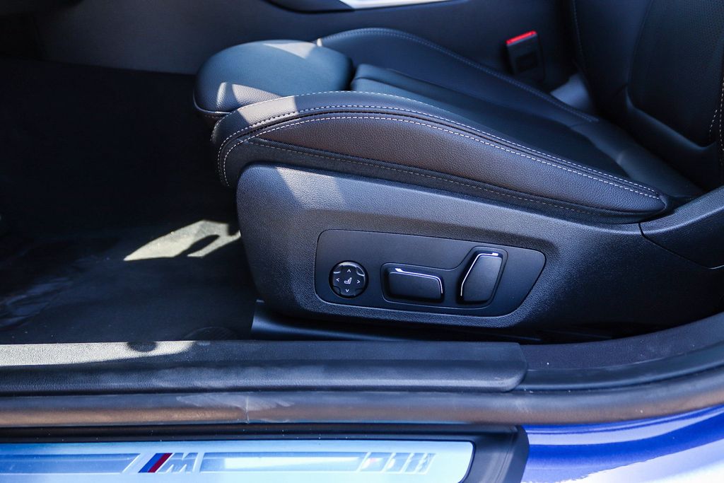 2026 BMW 3 Series 330i - Photo 21