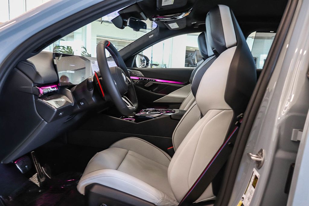 2026 BMW M5 M5 - Photo 18