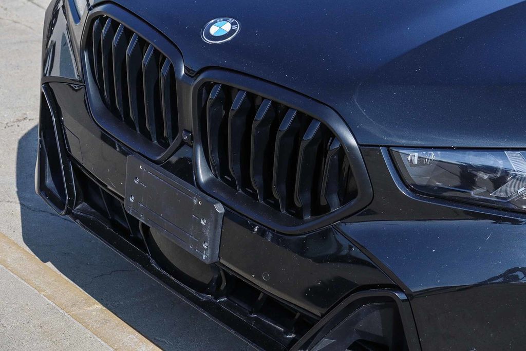 2025 BMW X6 xDrive40i photo 3