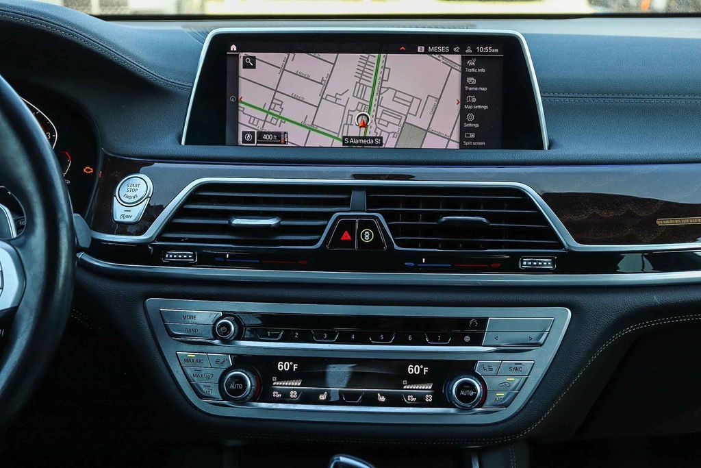 2022 BMW 7 Series 750i - Photo 15