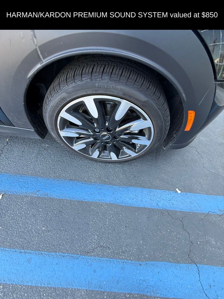 2024 MINI Cooper S Signature photo 4