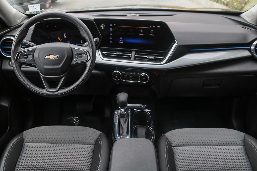 Trax LT