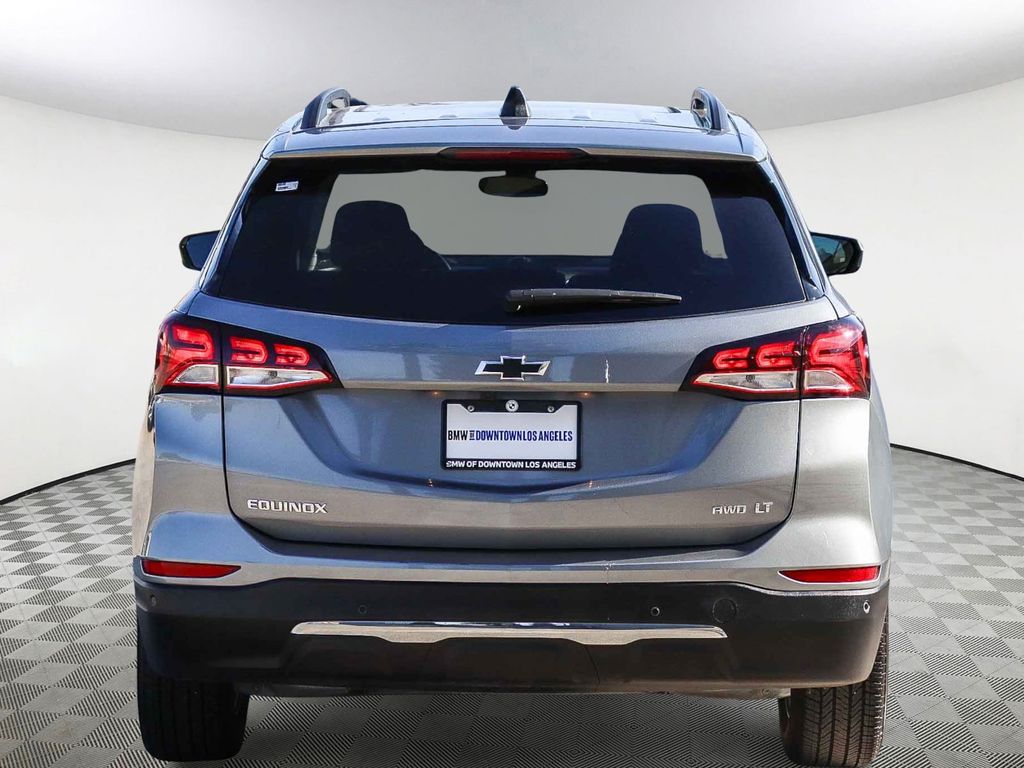 2024 Chevrolet Equinox LT photo 4
