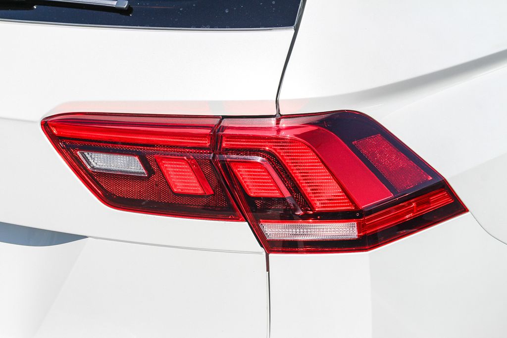 Tiguan SE R-LINE BLACK