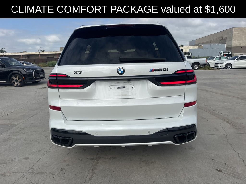 2025 BMW X7 M60i photo 4