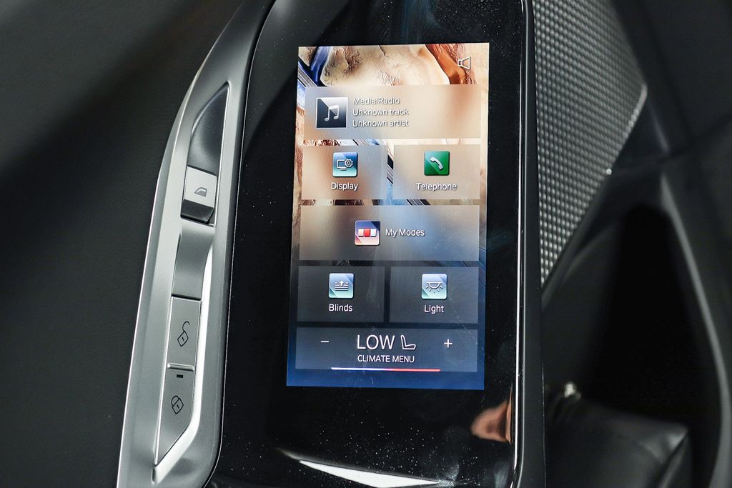 2025 BMW 7 Series 740i - Photo 20