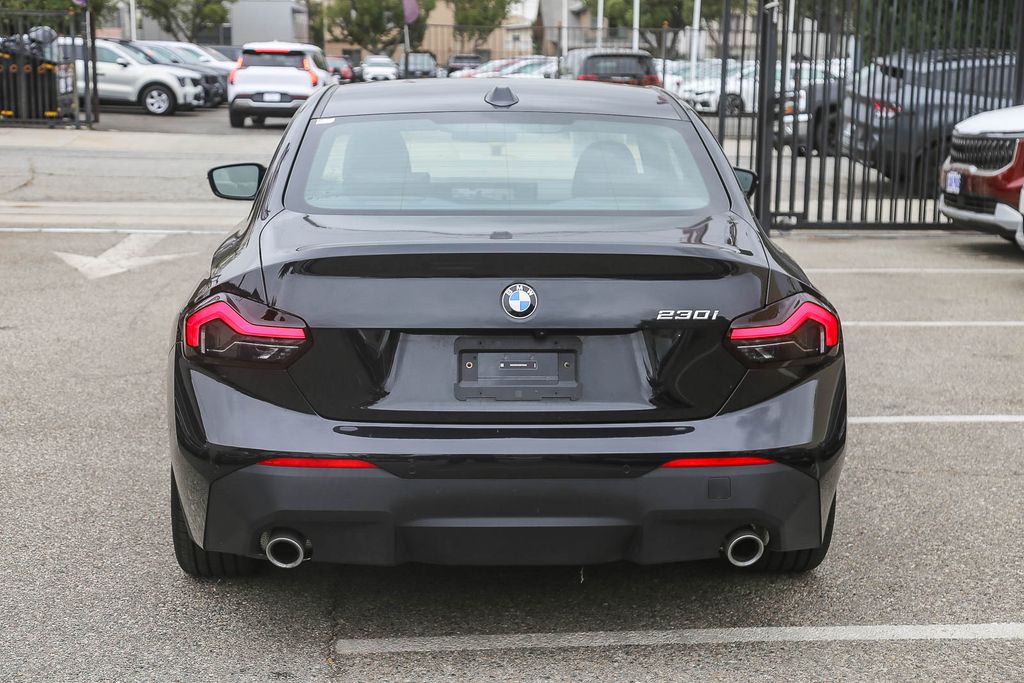 2025 BMW 2 Series 230i - Photo 11