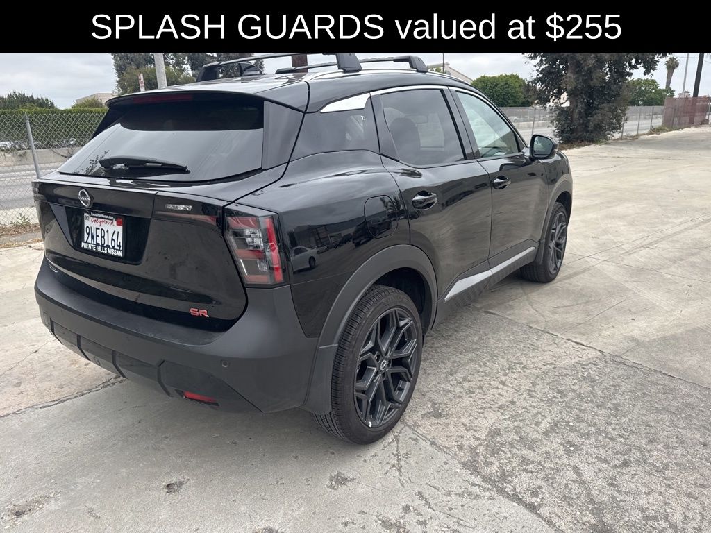 2026 Nissan Kicks SR photo 5