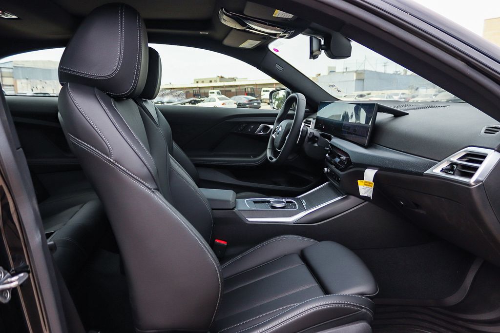2025 BMW 2 Series 230i - Photo 16