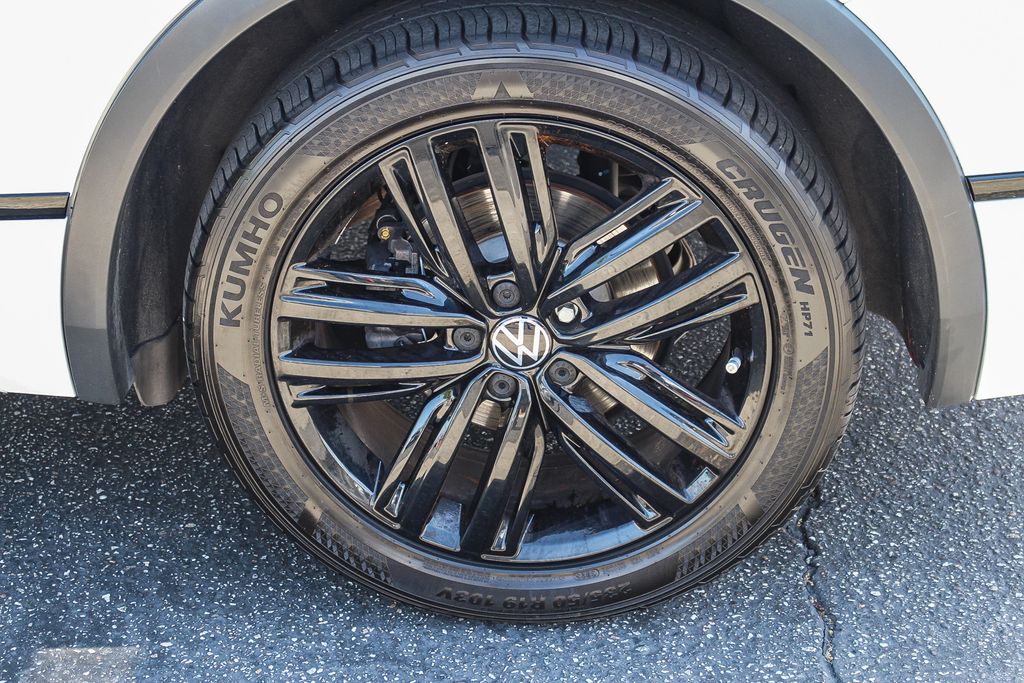 Tiguan SE R-LINE BLACK