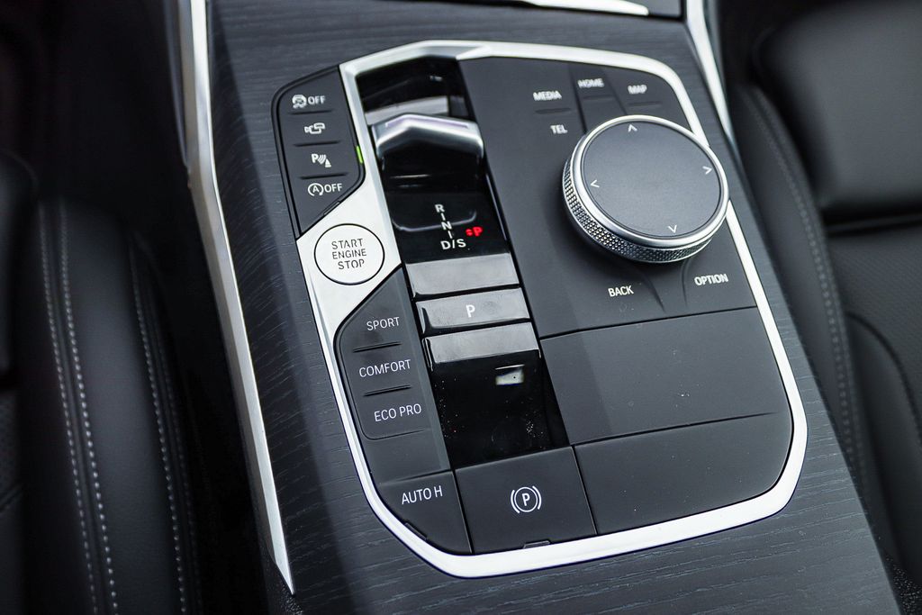 2025 BMW 2 Series 230i - Photo 19