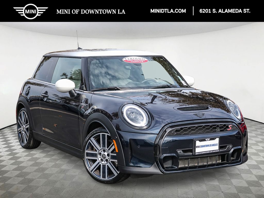 2023 MINI 3 Door S's photo