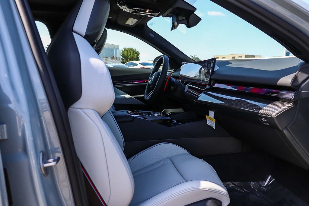 2026 BMW M5 M5 - Photo 17