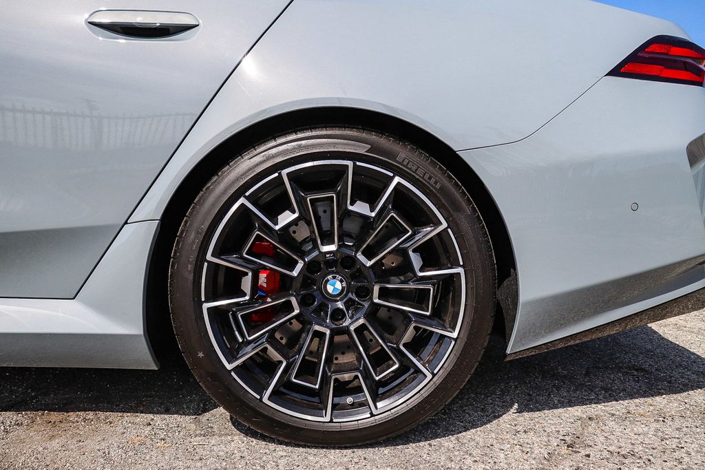 2026 BMW M5 M5 - Photo 11