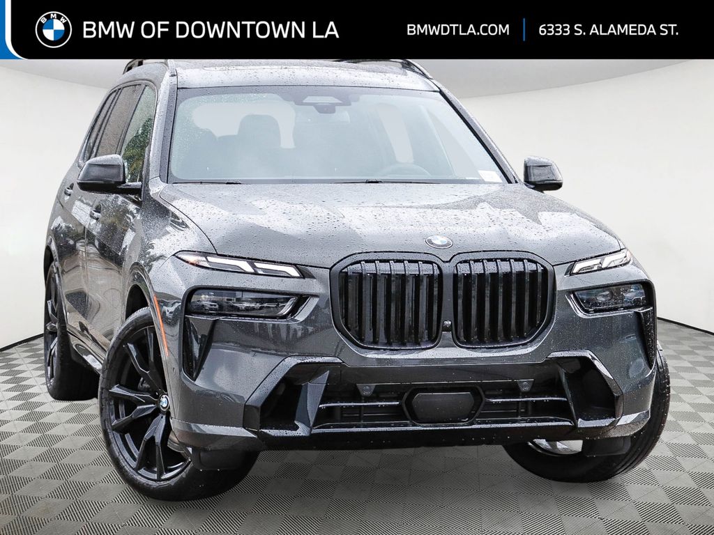 2026 BMW X7 40i's photo