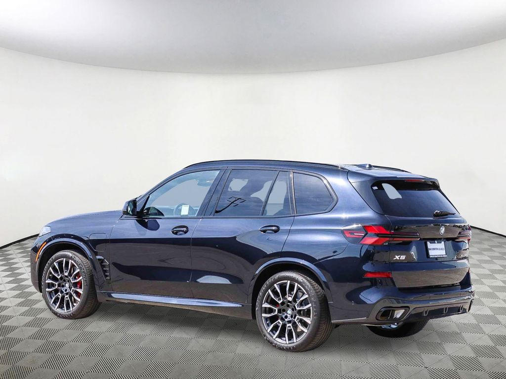 2026 BMW X5 xDrive50e photo 6