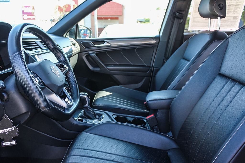 Tiguan SE R-LINE BLACK