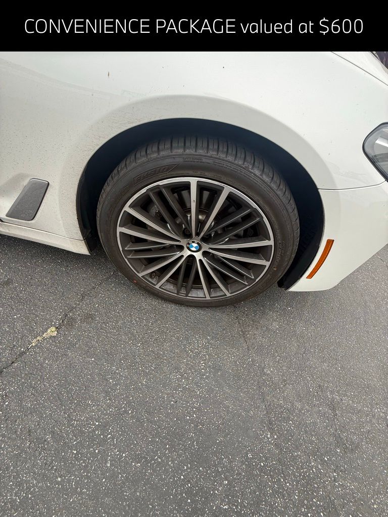 2023 BMW 5 Series 530i photo 5