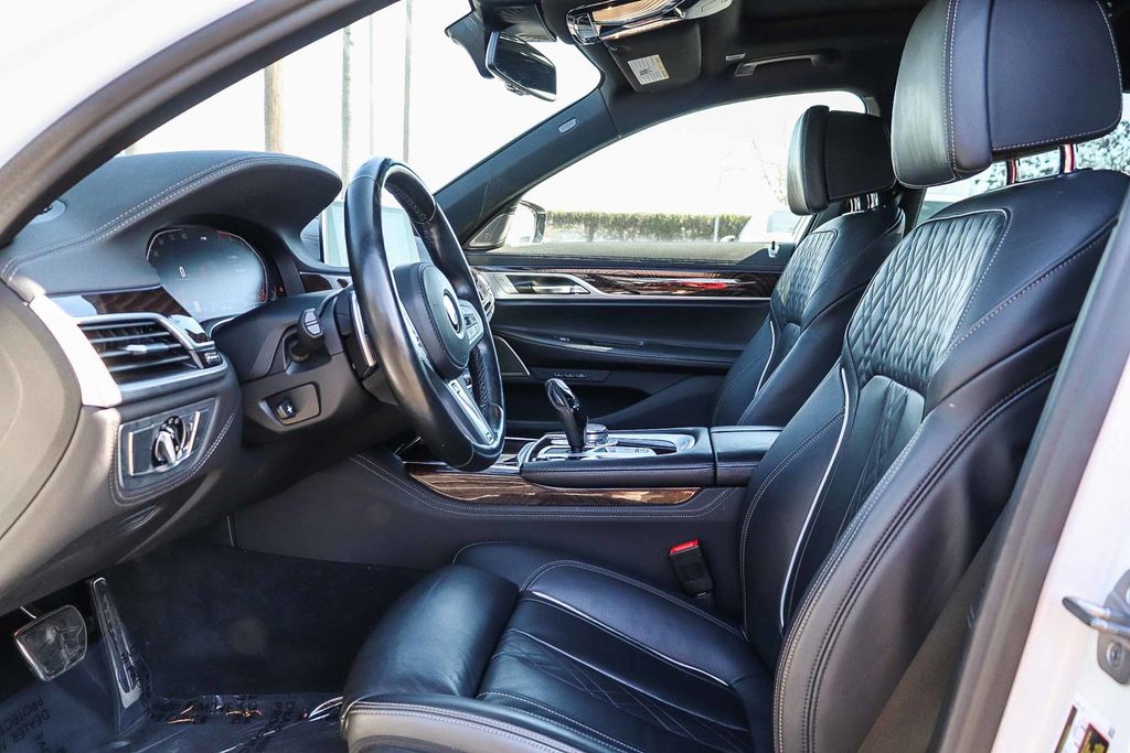 2022 BMW 7 Series 750i - Photo 20